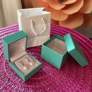 Freshwater Pearl Post Earrings